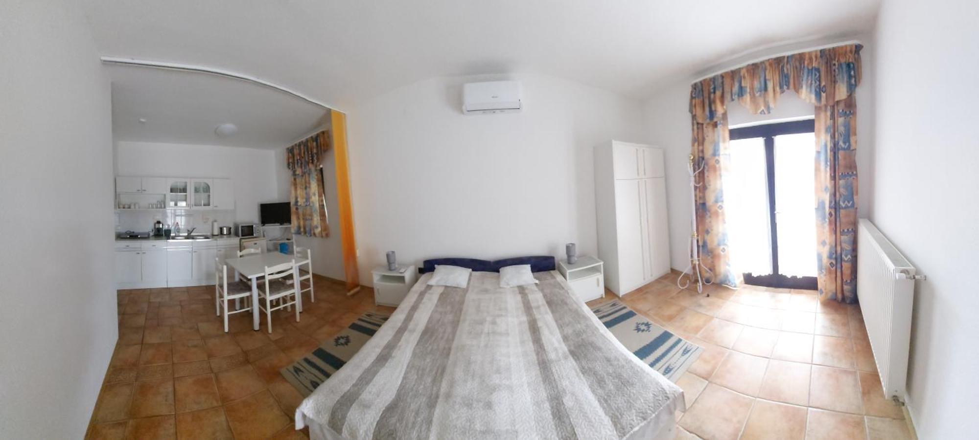 Istvan Apartmanok Keszthely Buitenkant foto