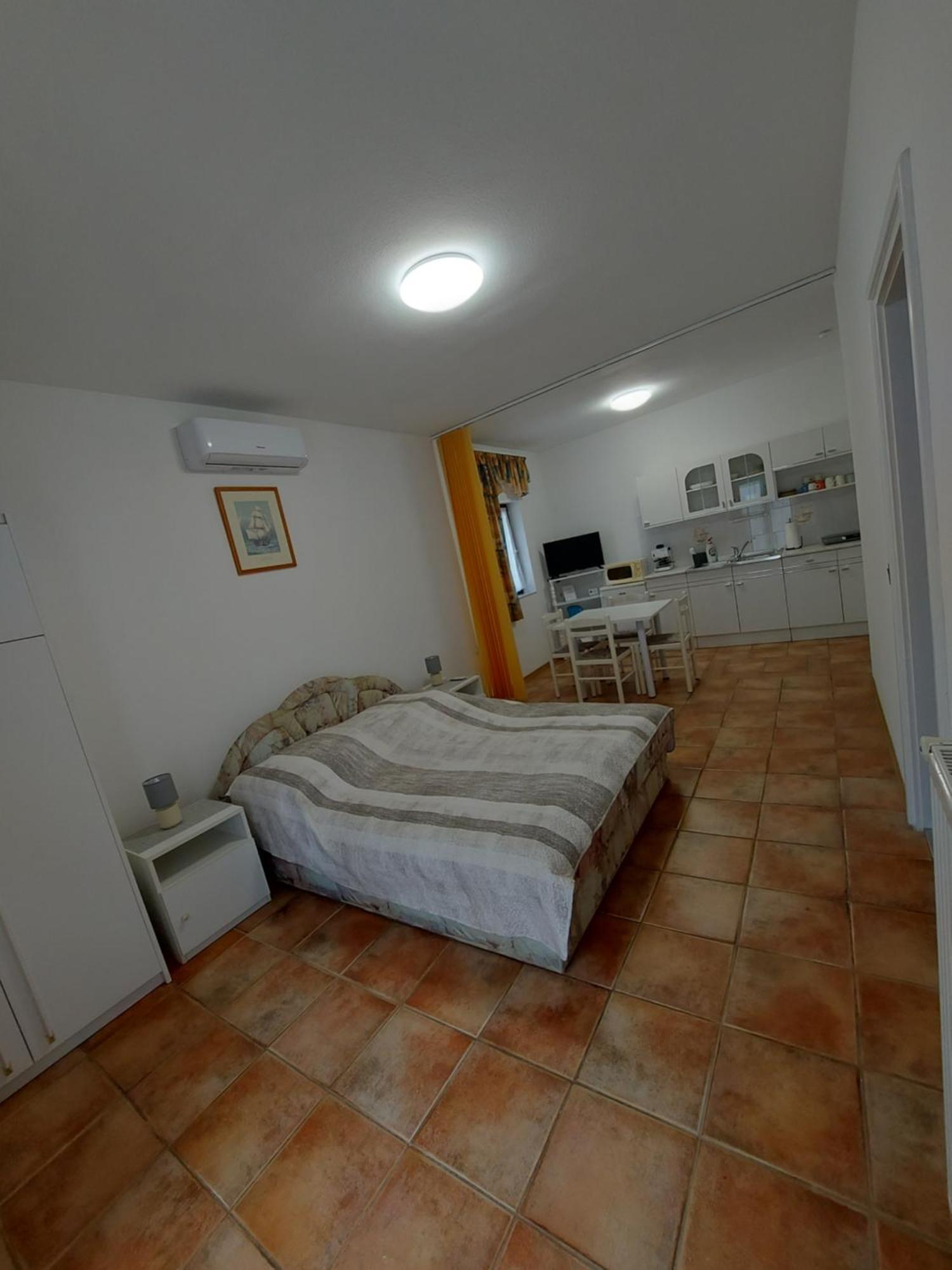 Istvan Apartmanok Keszthely Buitenkant foto