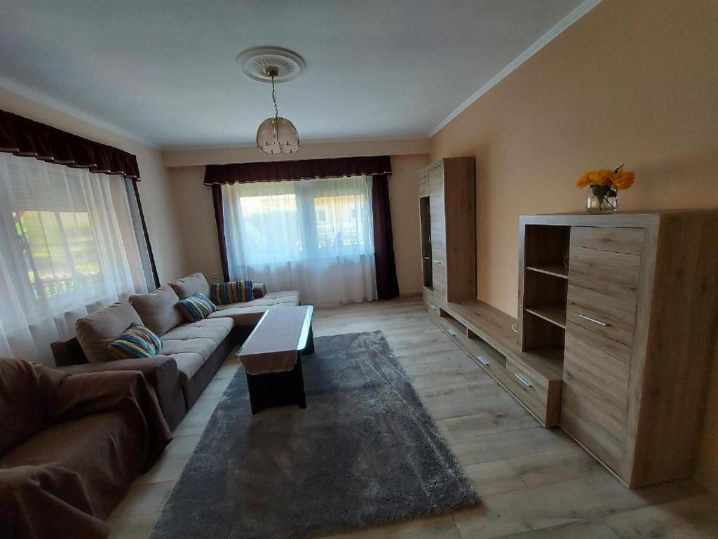 Istvan Apartmanok Keszthely Buitenkant foto