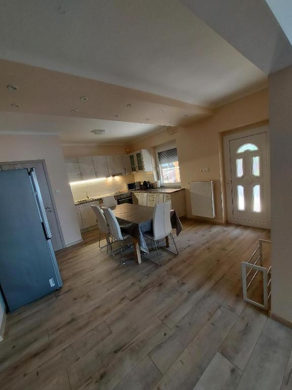 Istvan Apartmanok Keszthely Buitenkant foto